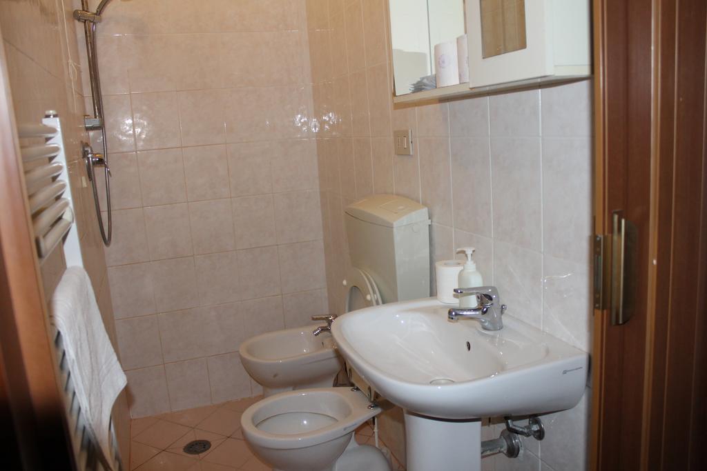 Hotel Terranova Pisa Pokoj fotografie
